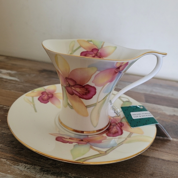 Floral Orchid Gold Trim  Porcelain Coffee Tea Cups with Saucers. Set of 4 - Picture 2 of 7